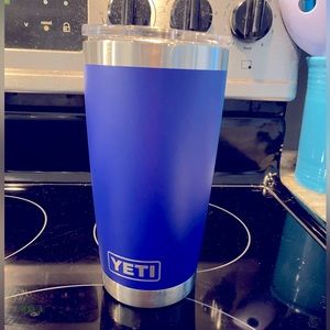 Yeti 20oz tumbler royal blue nwt